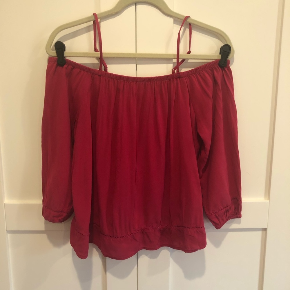 Old Navy off the shoulder top size small